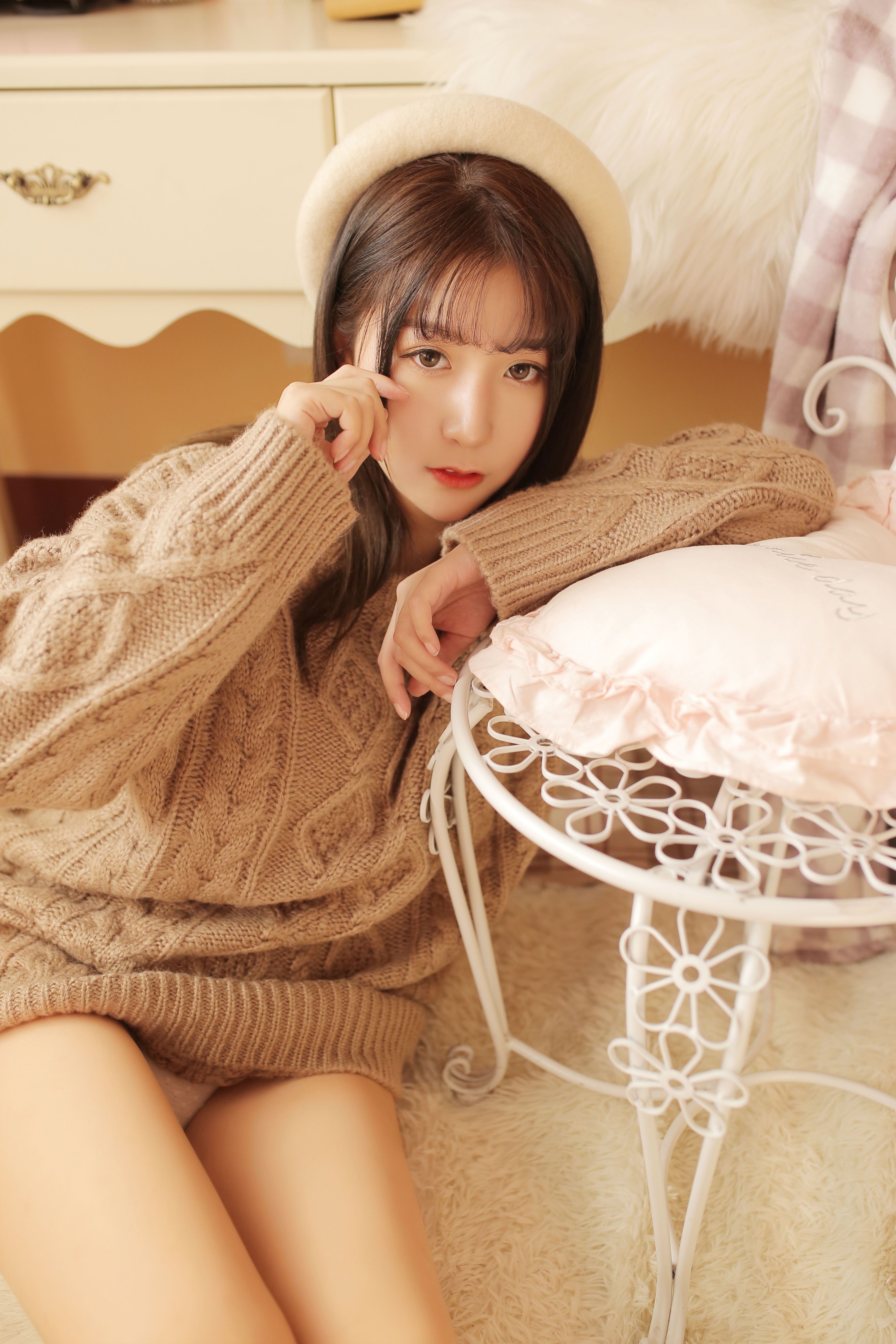 猫九酱·驼色毛衣-2