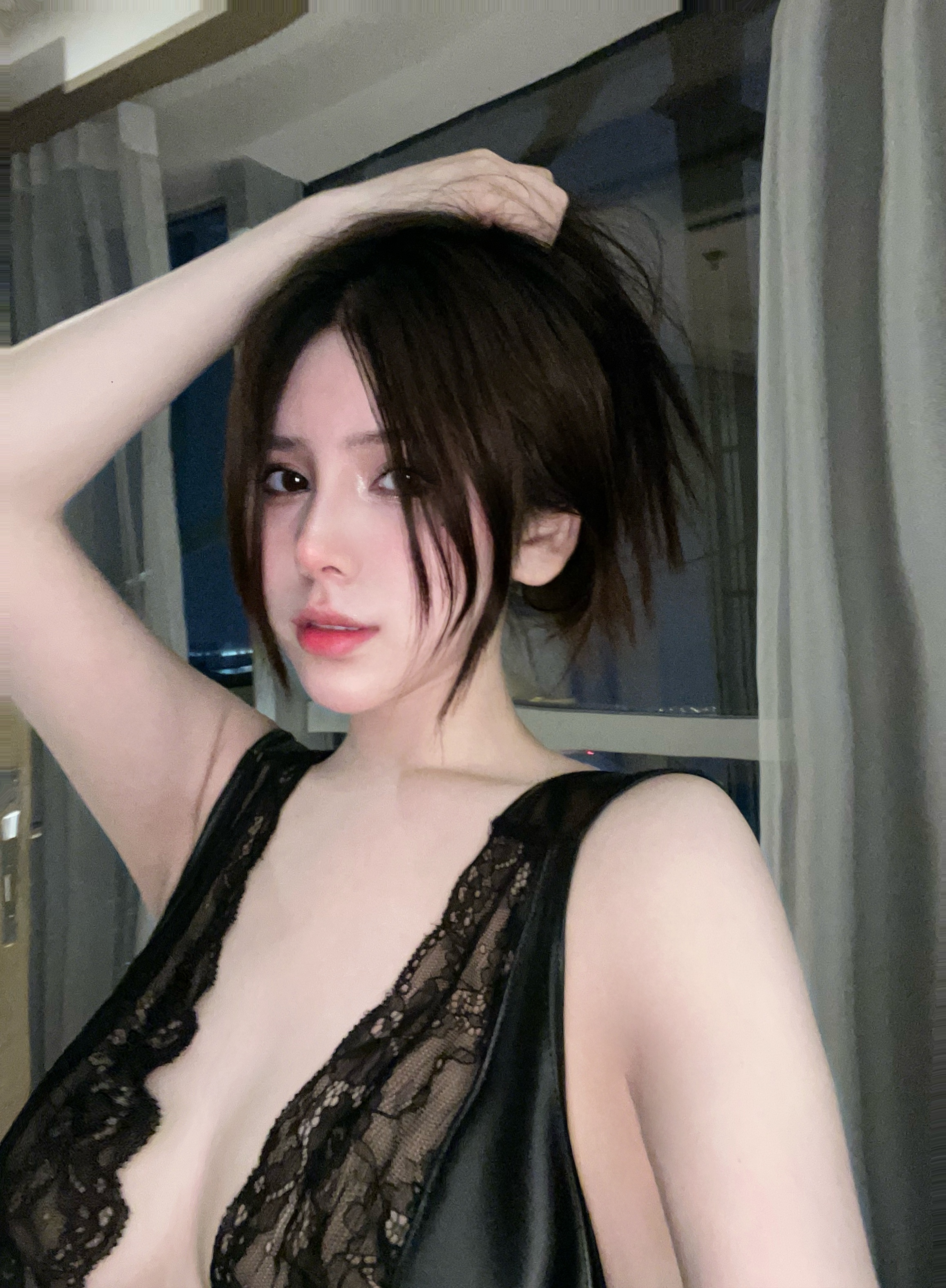 奔跑的晶骡儿·皮衣蕾丝